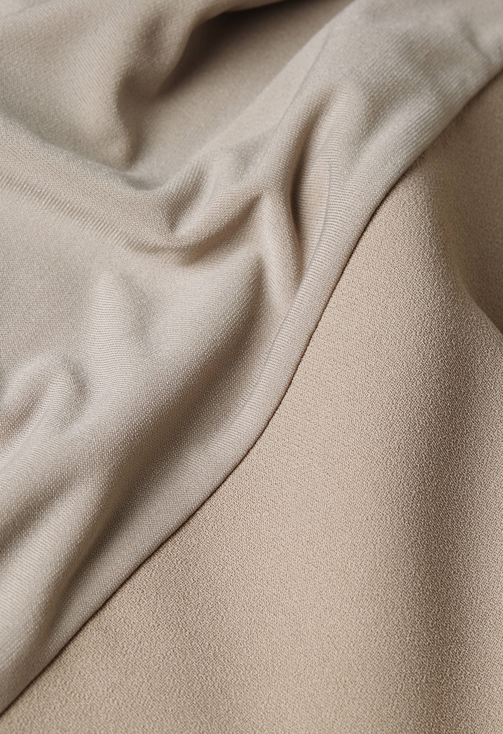 Dull Satin Edge Scarf | Cashmere - Image 2