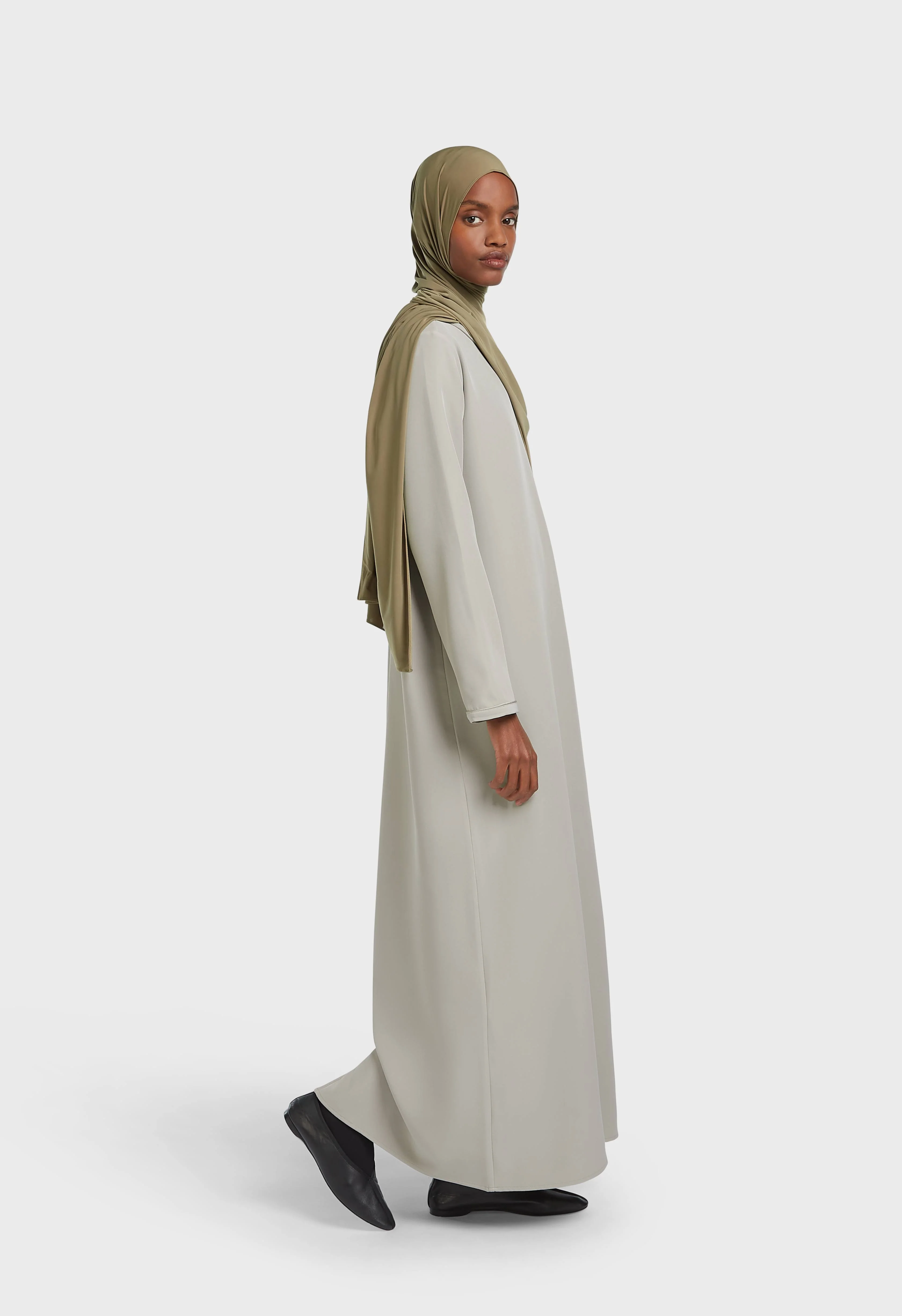 Essential Dress Short | Pebble - Image 2