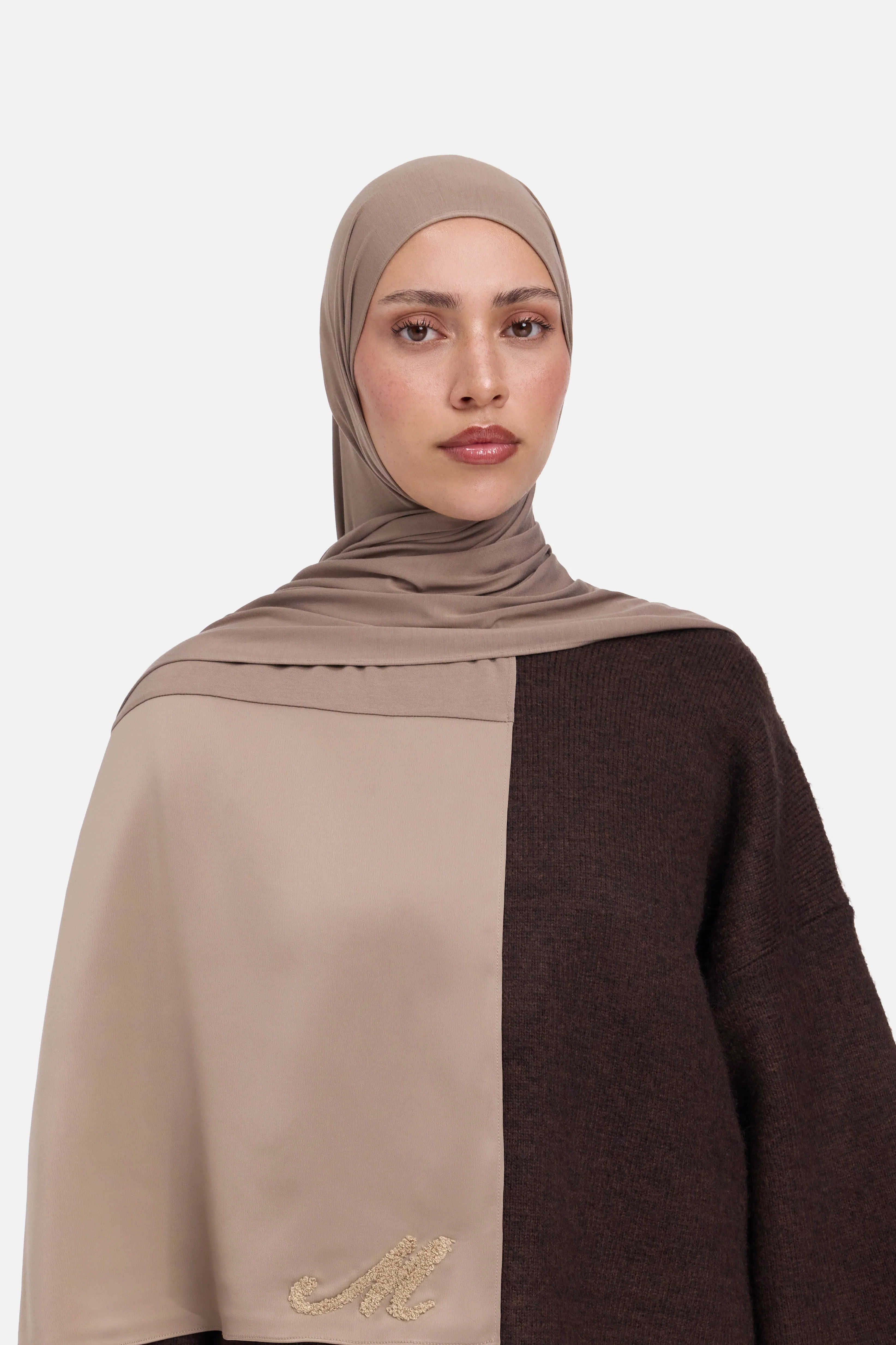 Logo Satin Edge Scarf Bamboo | Khaki